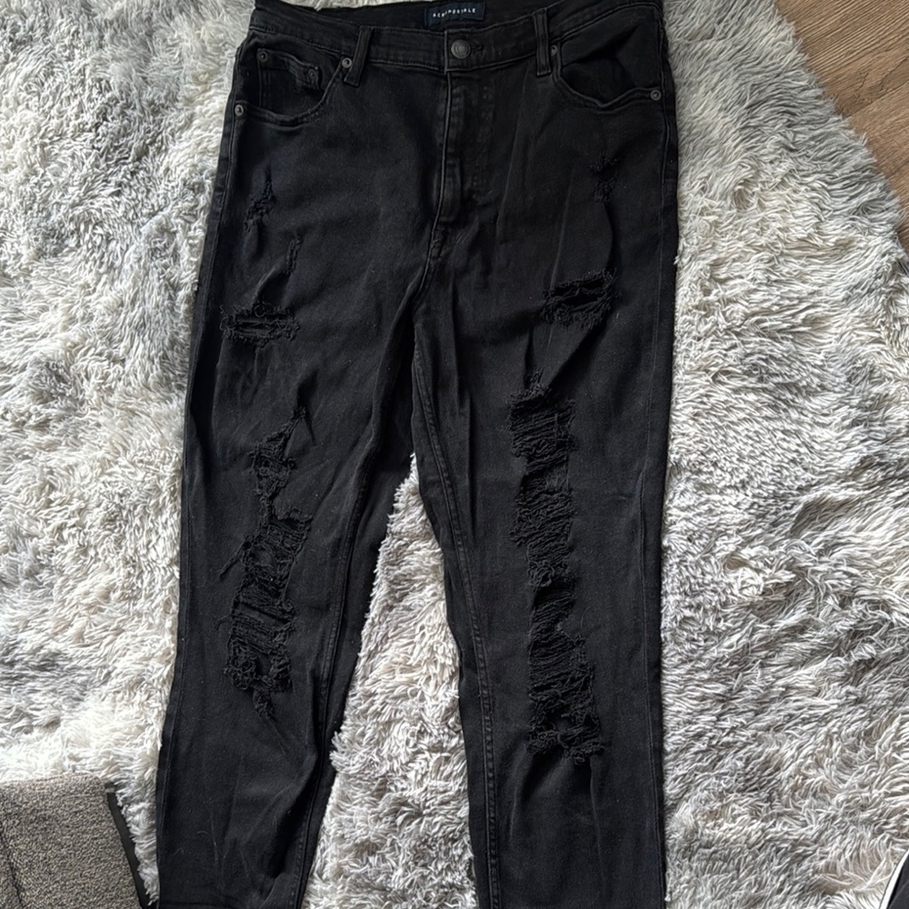 Aeropostale Black Boyfriend Jeans with Distressed Detailing